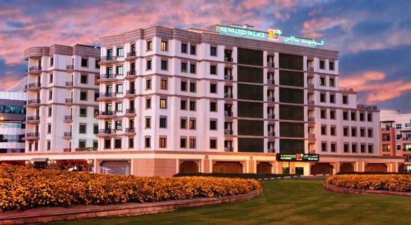 Al Waleed Holiday Homes - Dubai - Building