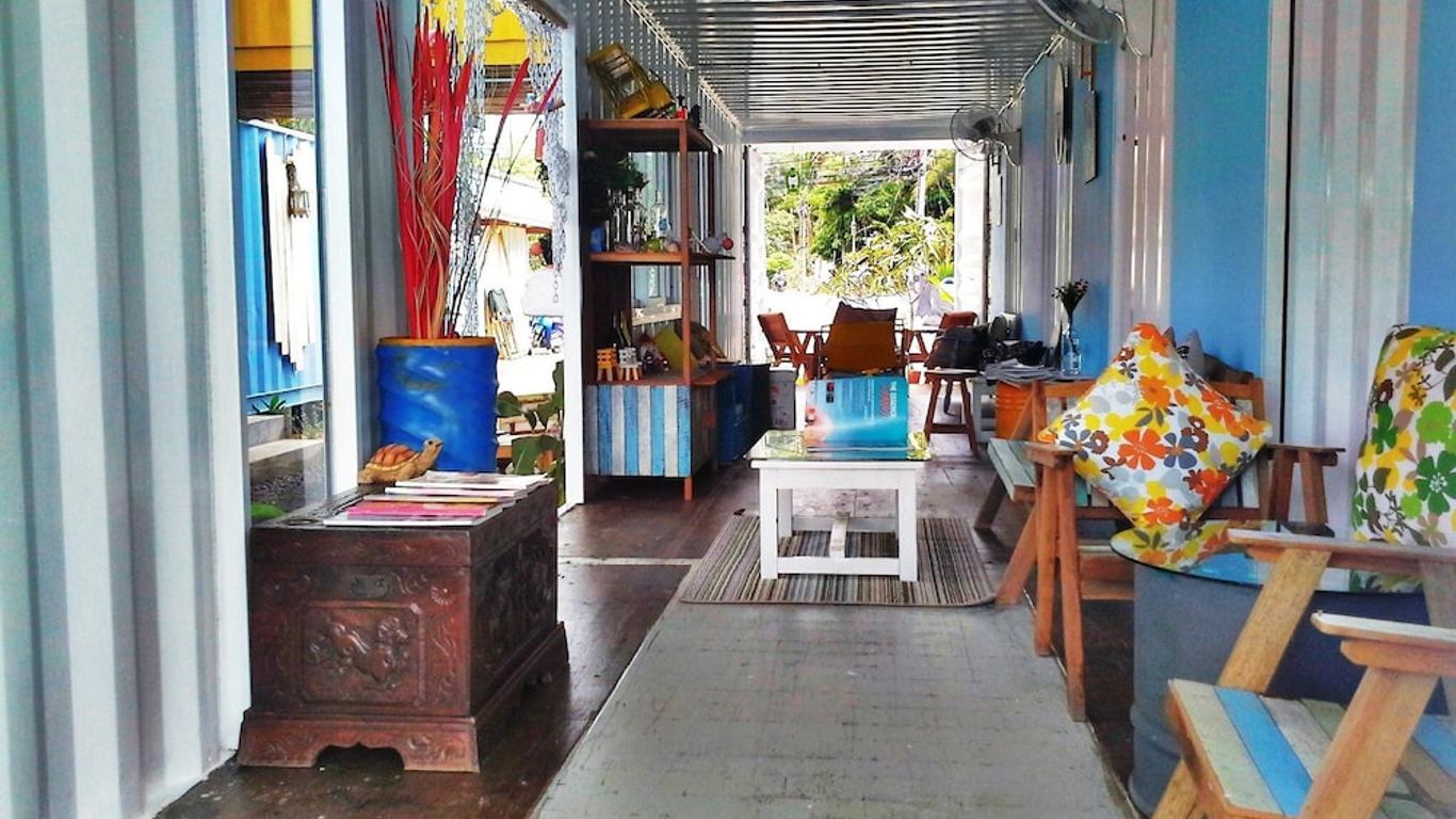 Think & Retro Cafe Lipa Noi Samui