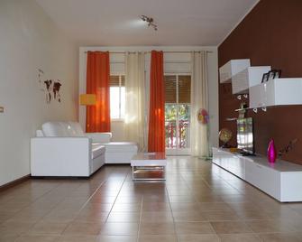Apartment For All Needs - San Giovanni la Punta - Soggiorno