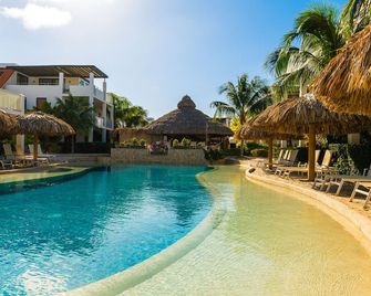 Resort Bonaire - קרלנדיק - בריכה