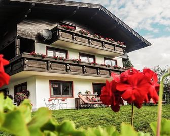 Triple room, shower, WC, balcony - Au Pension - Söll - Building