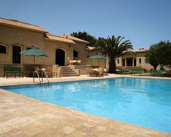 Gite Nadia - Casablanca - Piscina