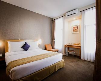 Serela Riau Hotel Bandung - Bandung - Bedroom