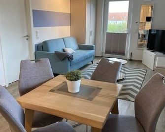 Kabine 04 - Grömitz - Essbereich