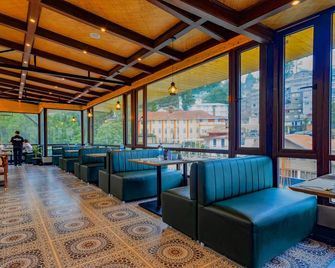 Sumitel Jb Park Darjeeling - Darjeeling - Salónek