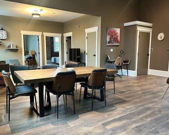 One Zero Five Stay 304 - Barre