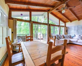 Nolin Lake Gem: Waterfront Retreat w/ Balcony! - Mammoth Cave - Salle à manger