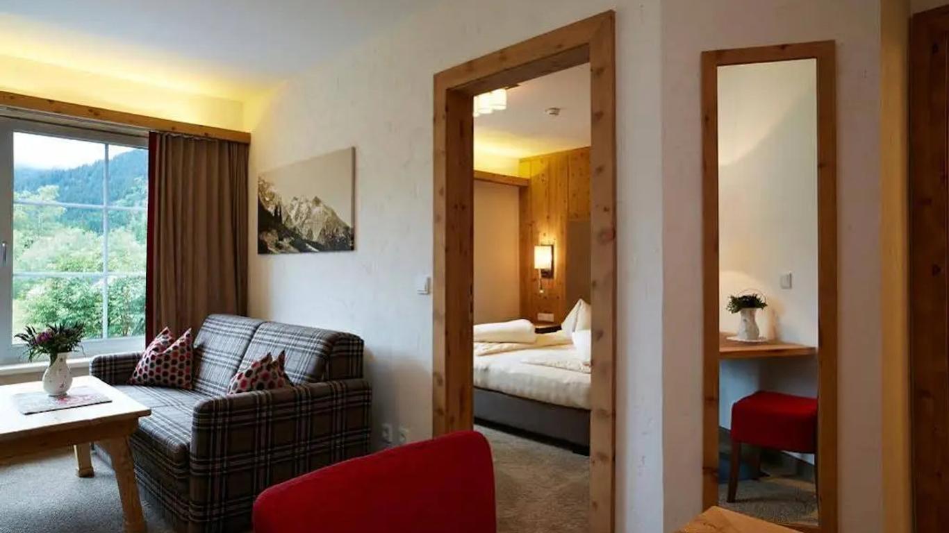 Almhotel Told