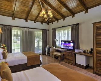 Casa Conde Beach Front Hotel - Playa Hermosa - Спальня