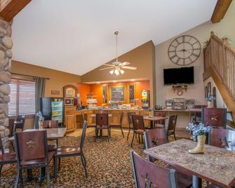 AmericInn by Wyndham Pampa Event Center - Pampa - Restaurant