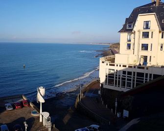 Hotel Des Bains - Granville - Outdoors view