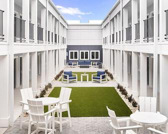 Stayapt Suites Ocala - Окала - Патіо
