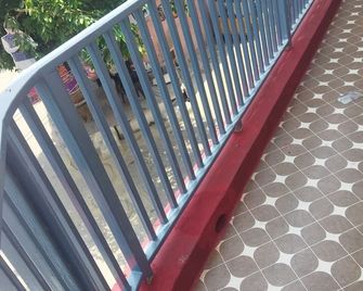 Arya Sadan Homestay - Mathura - Balcone