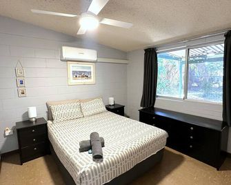 15 Grenadier Street - Exmouth - Ložnice