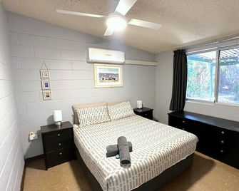 15 Grenadier Street - Exmouth - Schlafzimmer