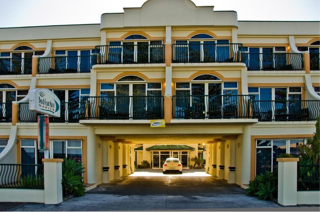 بيتش فرونت موتل نابير - نابير - مبنى