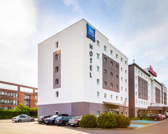 Ibis Budget Luxembourg Aéroport - Luxembourg - Building