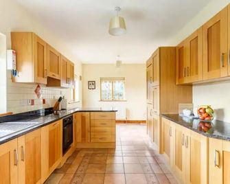 Lovely 5-bed House, Aughagower, Westport - Westport - Cuisine
