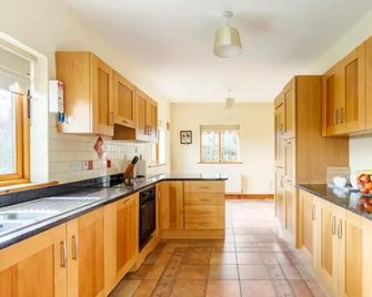 Lovely 5-bed House, Aughagower, Westport - Westport - Cuisine