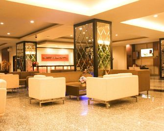 Grand Asia Hotel Makassar - Makassar - Lobby