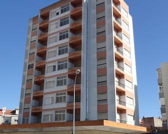 Residencial Jardim da Amadora - Amadora - Building