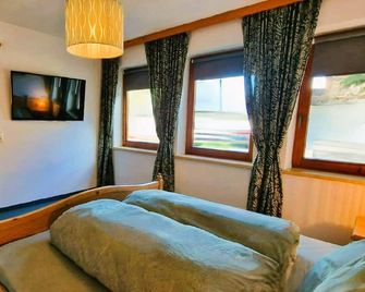 Appartment am Wiesinger Bichl - Wiesing - Bedroom