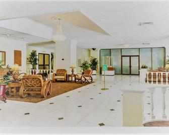 Douglas Waikiki - Honolulu