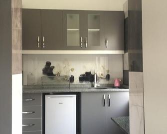 Erkal Pension - Antalya - Kitchen