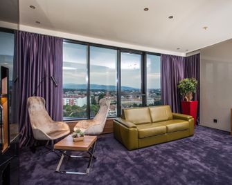 Ambasador Hotel - Nisz