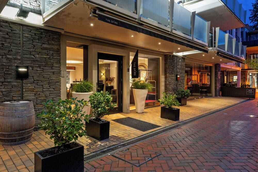 The Spire Hotel - קווינסטאון - בניין