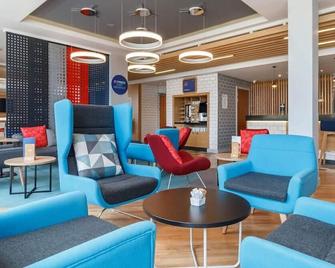 Holiday Inn Express Birmingham - Walsall By IHG - Walsall - Area lounge