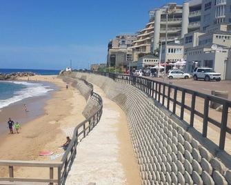 Private Room With A Jacuzzi On The Beach! - Umdloti - Beach