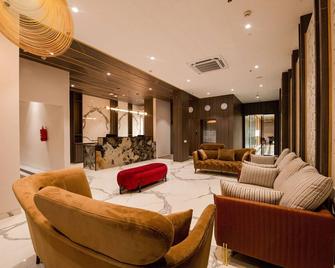 Mastiff Hotel Ankleshwar - Ankleshwar - Lobby