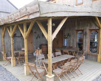 Western old time B&b in the Ardennes, room for 2 guests, ensuite bathroom - Gouvy - Patio