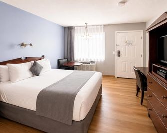 Super 8 by Wyndham Lake Country/Winfield Area - Lake Country - Chambre