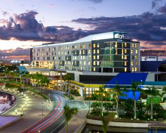 Aloft San Juan - San Juan - Building