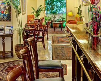 Nicola Hotel - Atenas