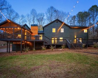 Escape to Forest Lake Retreat on Lake Allatoona near Lake Point Sports Complex - Woodstock - Gebouw