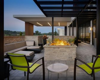 SpringHill Suites by Marriott Newburgh Evansville - Newburgh - Innenhof
