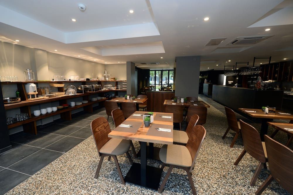 هوتل أليكزاندر 2 - سكوبي - مطعم