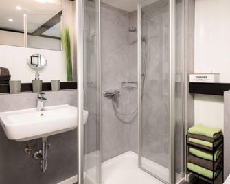 Holiday Home Tiny Haus Westerwald 16 Red by Interhome - Bad Marienberg - Bathroom