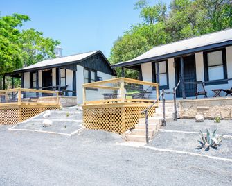 The Vaquero Motel - Bandera - Gebouw