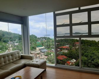 Mamima Bnb - Caramoan - Balcony