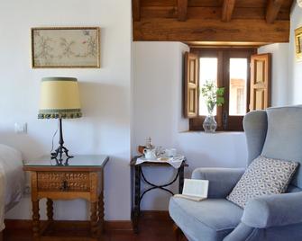 Santa Isabel la Real Hotel - Granada - Living room