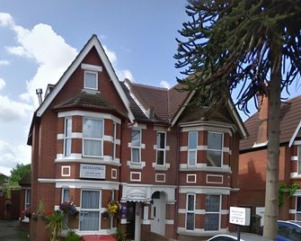 Argyle Lodge Self Catering Guest House - ساوثهامبتون - مبنى