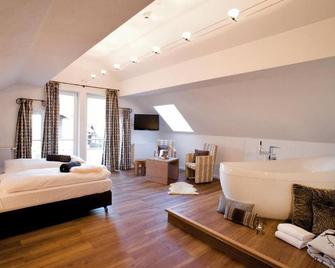 Alpin Lifestyle Hotel Löwen & Strauss - Oberstdorf - Camera da letto