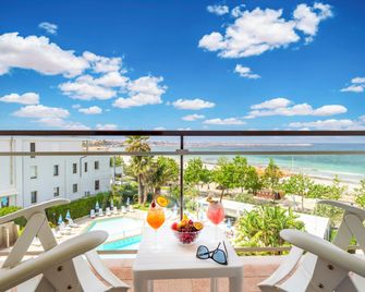 Hotel Florida - אלגרו - מרפסת