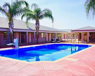 Texan Inn - Carrizo Springs - Zwembad