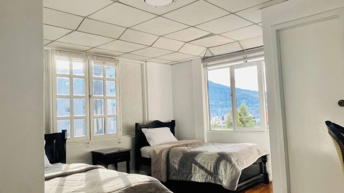 Hotel Muros Quito