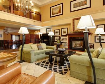 Phoenix Inn Suites Albany - Albany - Living room